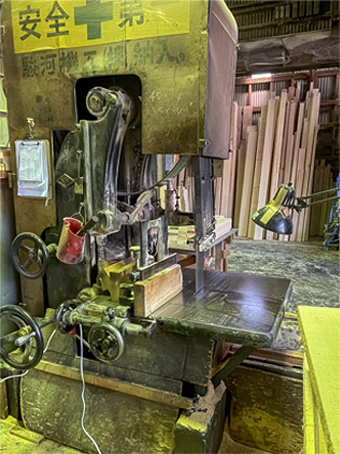 テーブルバンドソー（テーブル帯鋸）